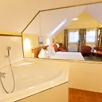 & Restaurant Stern Hotel 4*