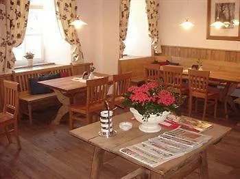 Ξενοδοχείο & Restaurant Stern 4*