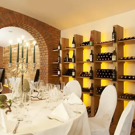 & Restaurant Stern
