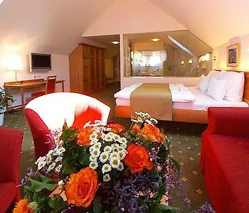 & Restaurant Stern 4*